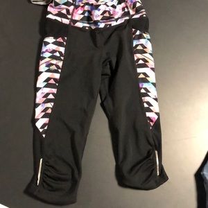 Athleta girl Capri leggings